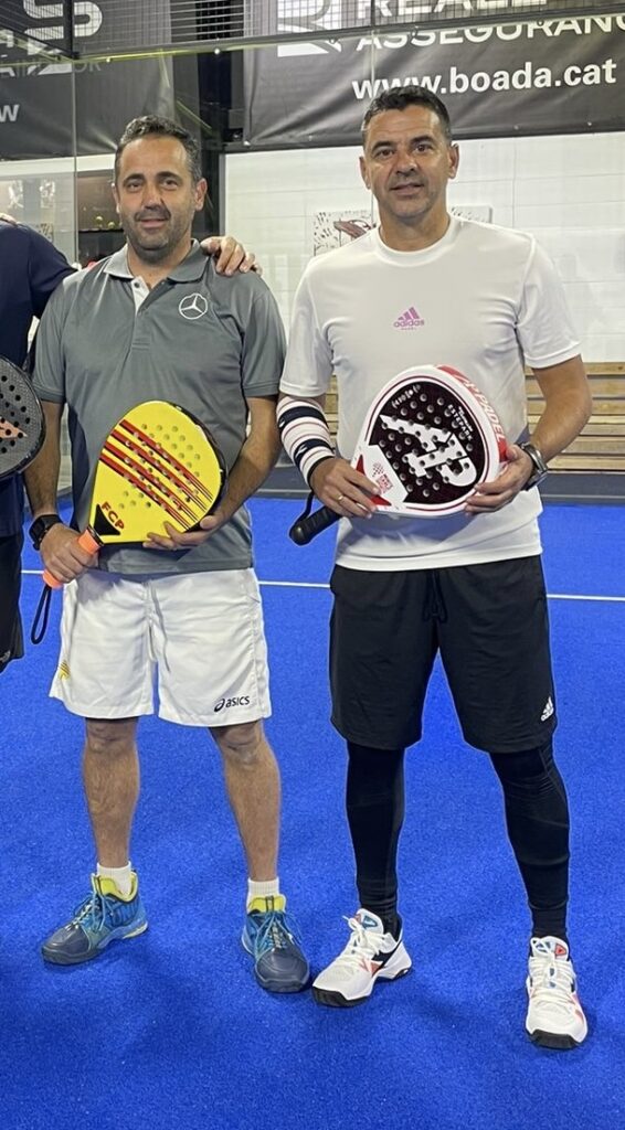 Raimon with Girona manager Míchel Sanchez at a padel court. 
